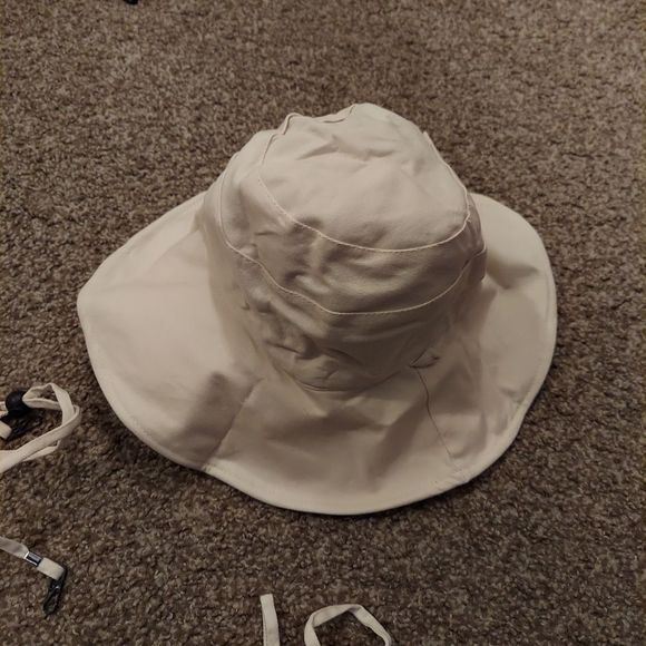 Double-Sided Bucket Hat - Picture 6 of 9